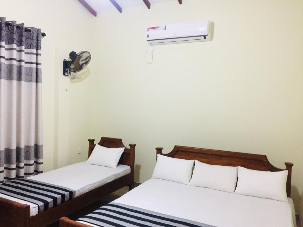 Sweet Home Tourist Rest, Cooking Classes & Tours Anuradhapura Exterior foto