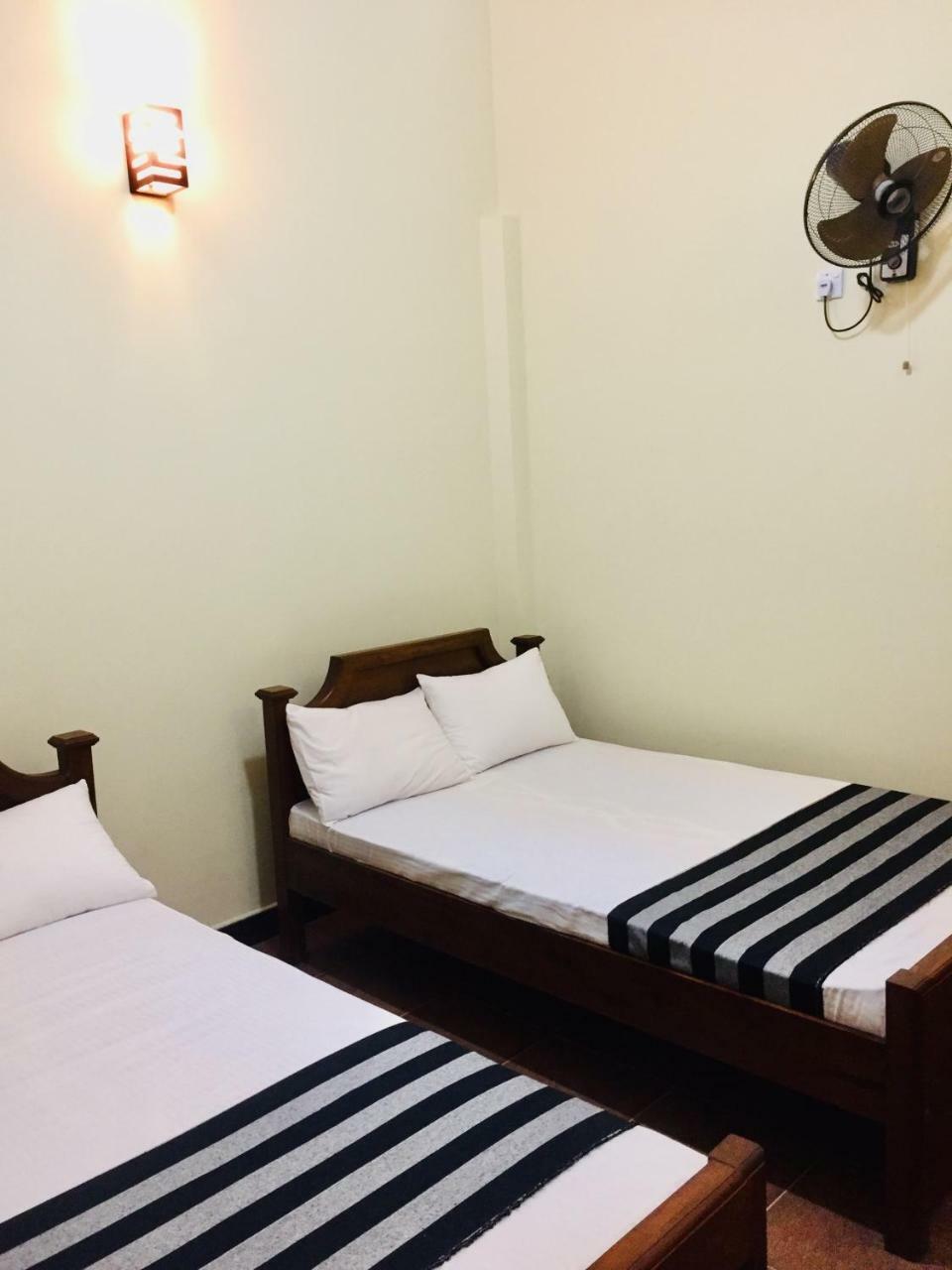 Sweet Home Tourist Rest, Cooking Classes & Tours Anuradhapura Exterior foto