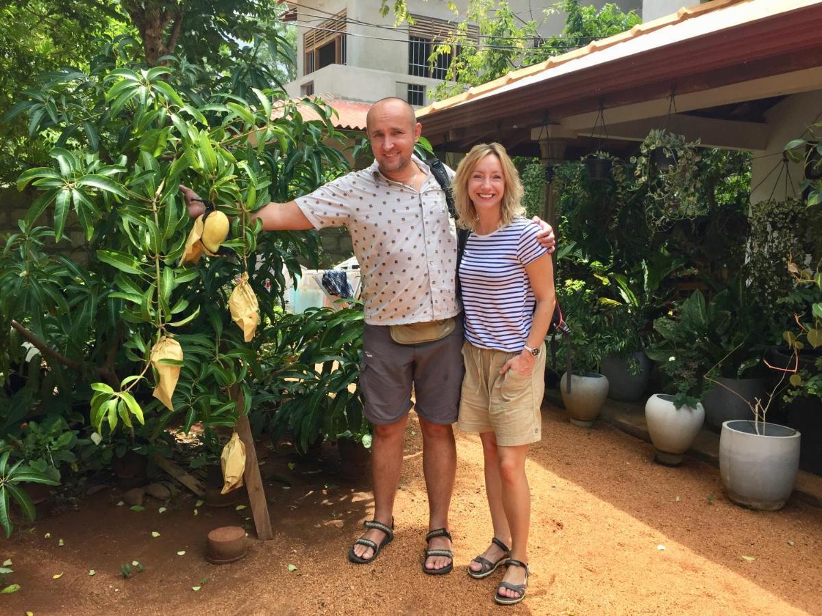 Sweet Home Tourist Rest, Cooking Classes & Tours Anuradhapura Exterior foto